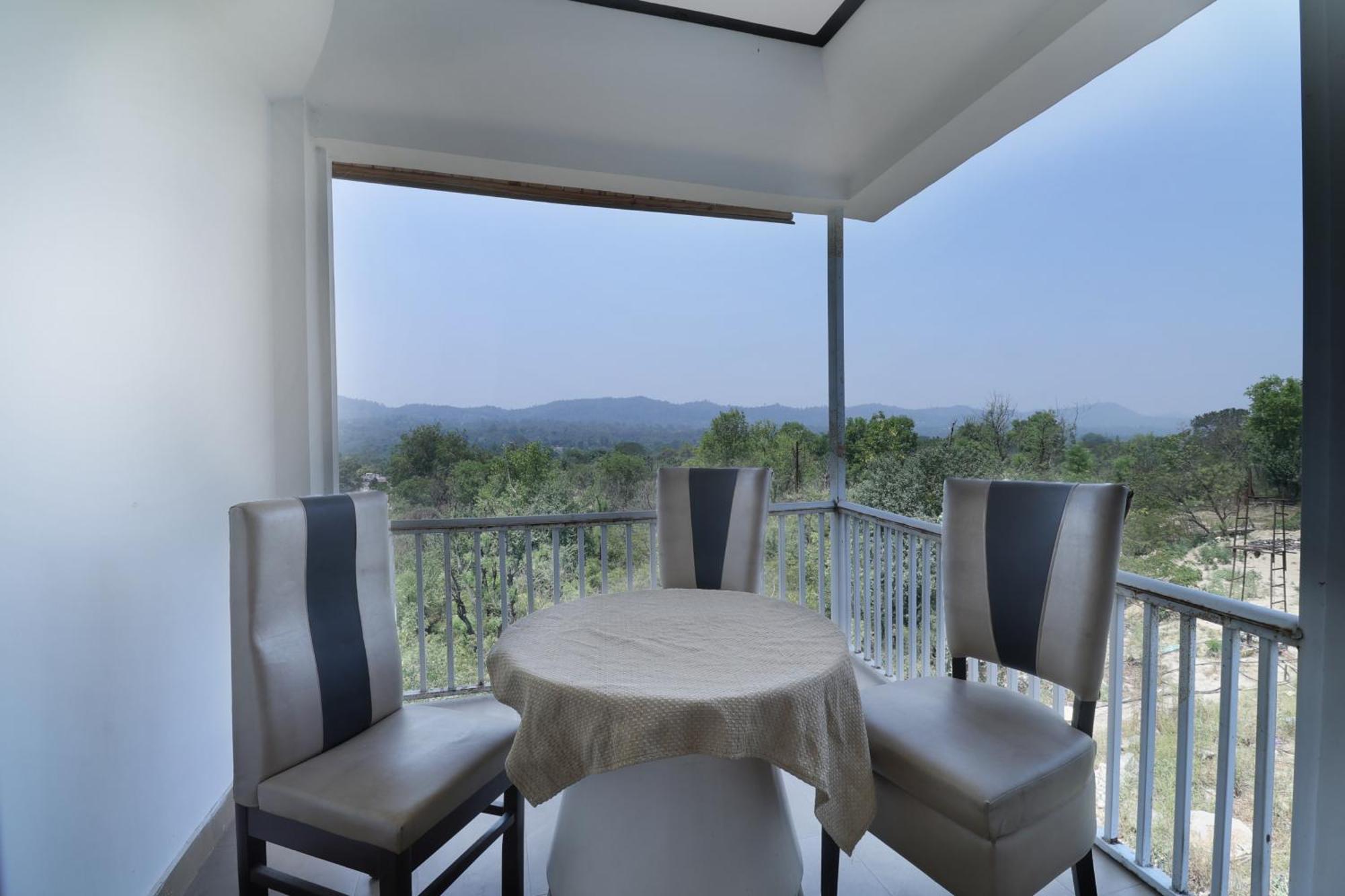 Hunky Dory Resort And Spa Dhar Khurd ภายนอก รูปภาพ